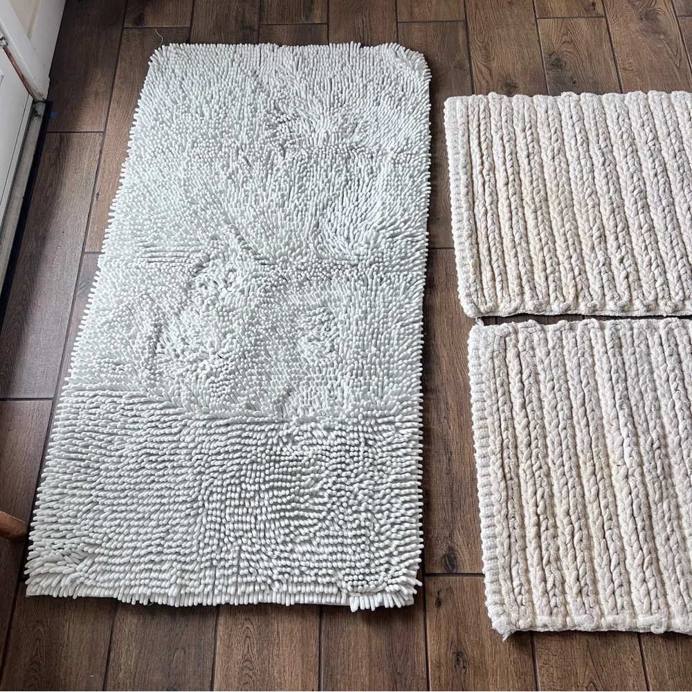 Luxurious Cream Bath Mat Set